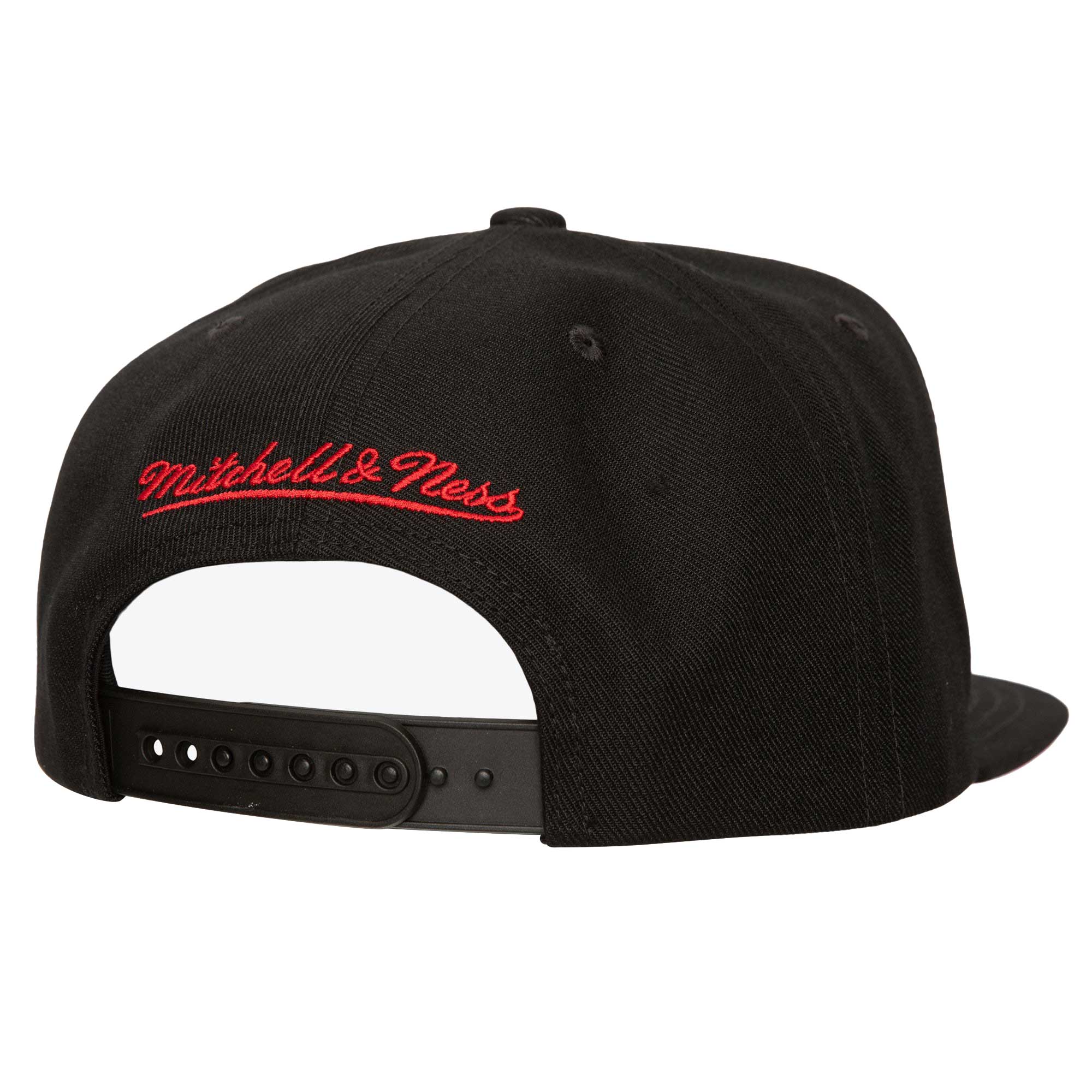 NBA men8217s chicago bulls mitchell amp ness black shattered snapback hat Collection - Official Jerseys & Hats | NBA Store